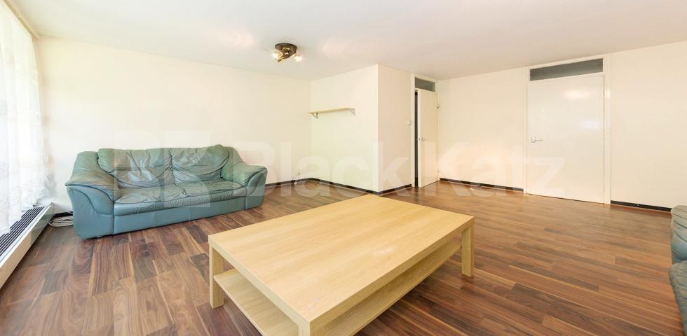 			NEW INSTRUCTION, 4 Bedroom, 1 bath, 1 reception Flat			 Testerton Walk, LATIMER ROAD